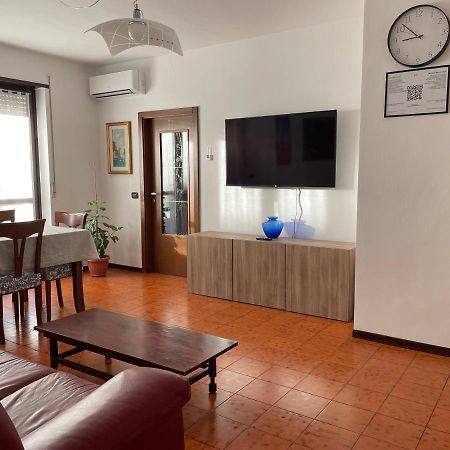 Appartamento Spazioso Con 3 Camere Da Letto Рива-дель-Гарда Екстер'єр фото